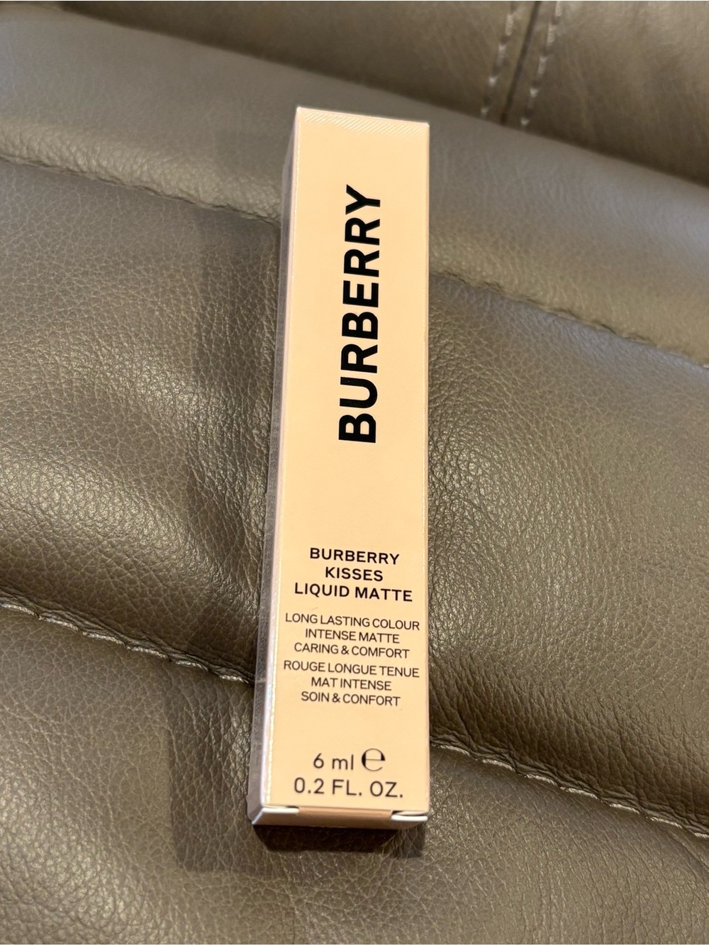 Burberry Kisses Liquid Matte Lipstick #14 Delicate Rose - Picture 3 of 5
